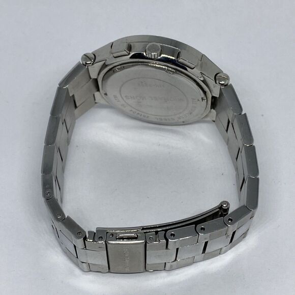 Michael Kors Wyatt MK5932 Women's Silver Stainless Steel Analog Dial Watch VK15 - Picture 11 of 12